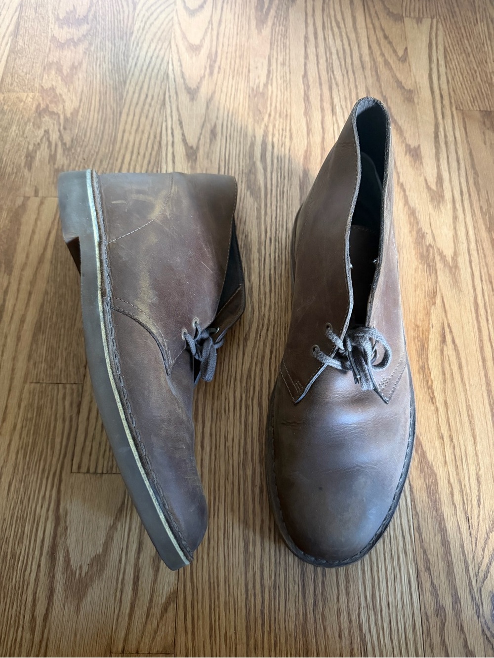 Clarks Men’s Brown Oiled Leather Chukka Boots